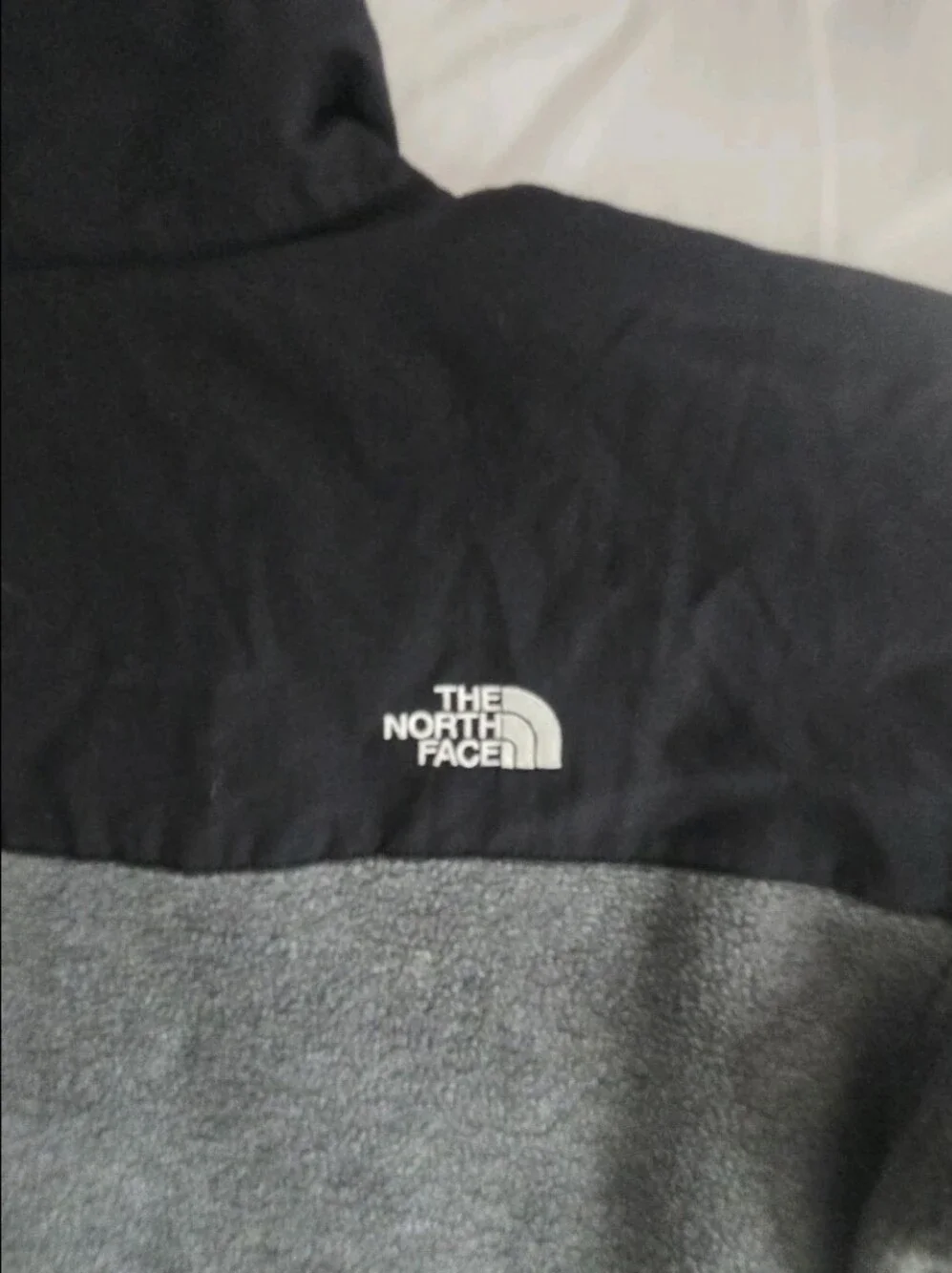 The North Face  Mens Denali Black & Gray Full Zip Fleece Jacket Rarely Worn!